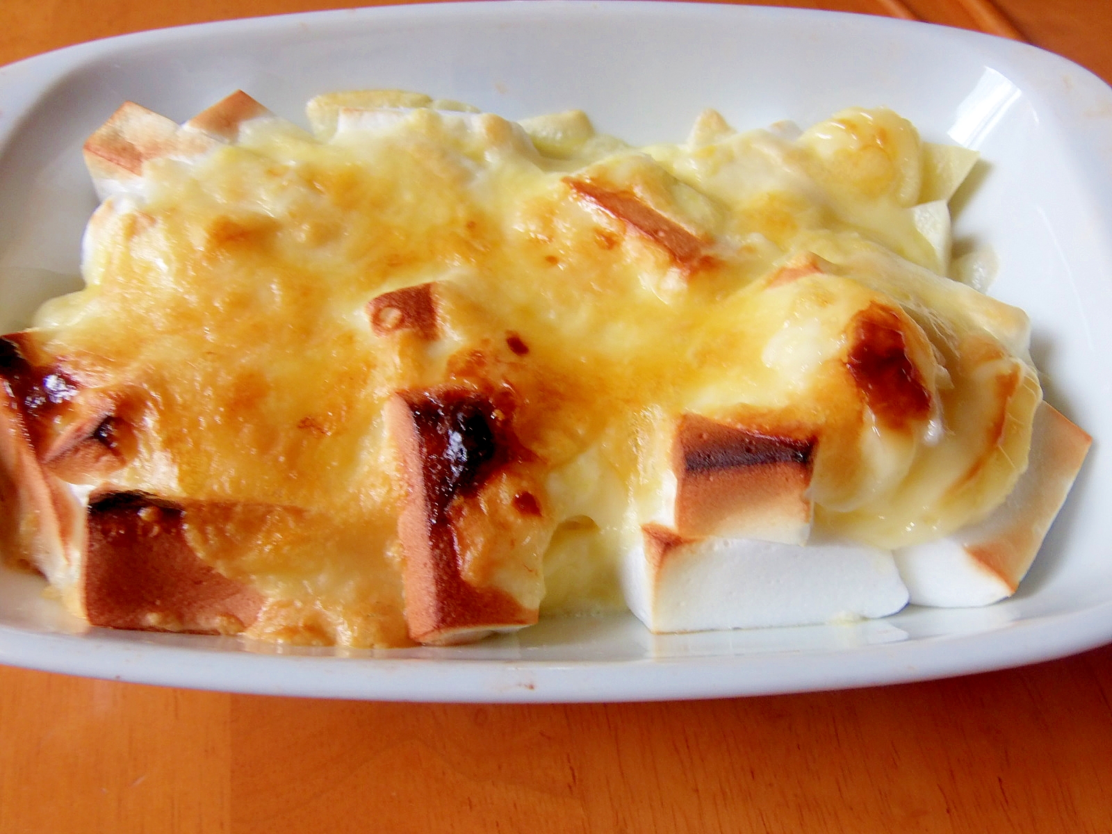はんぺんとじゃがいものマヨチーズ焼き