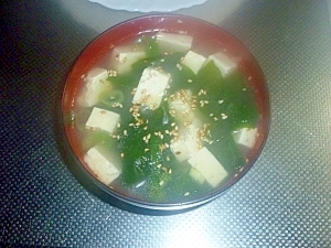豆腐とワカメde中華スープ