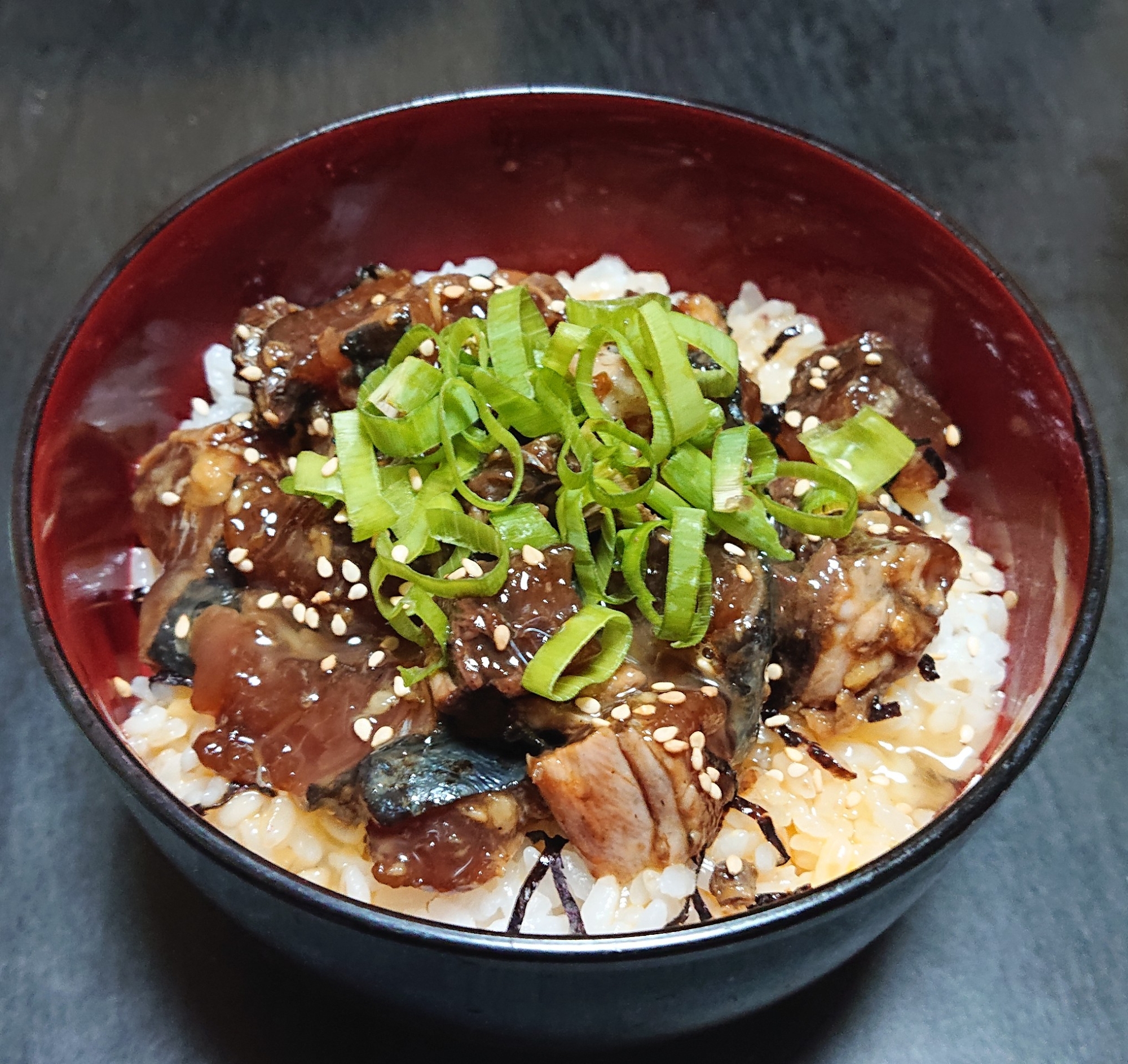 鰹の漬けの卵かけ丼