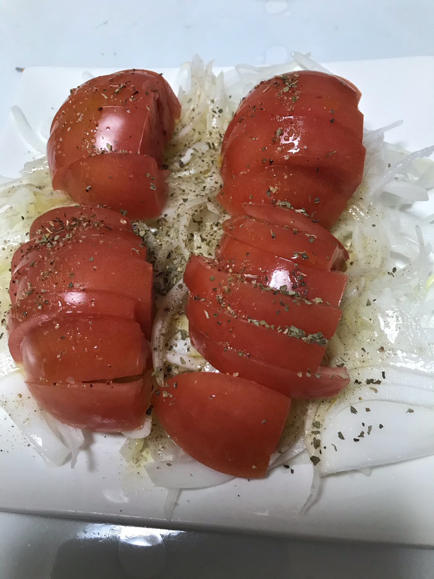 トマトと新玉ねぎのサラダ