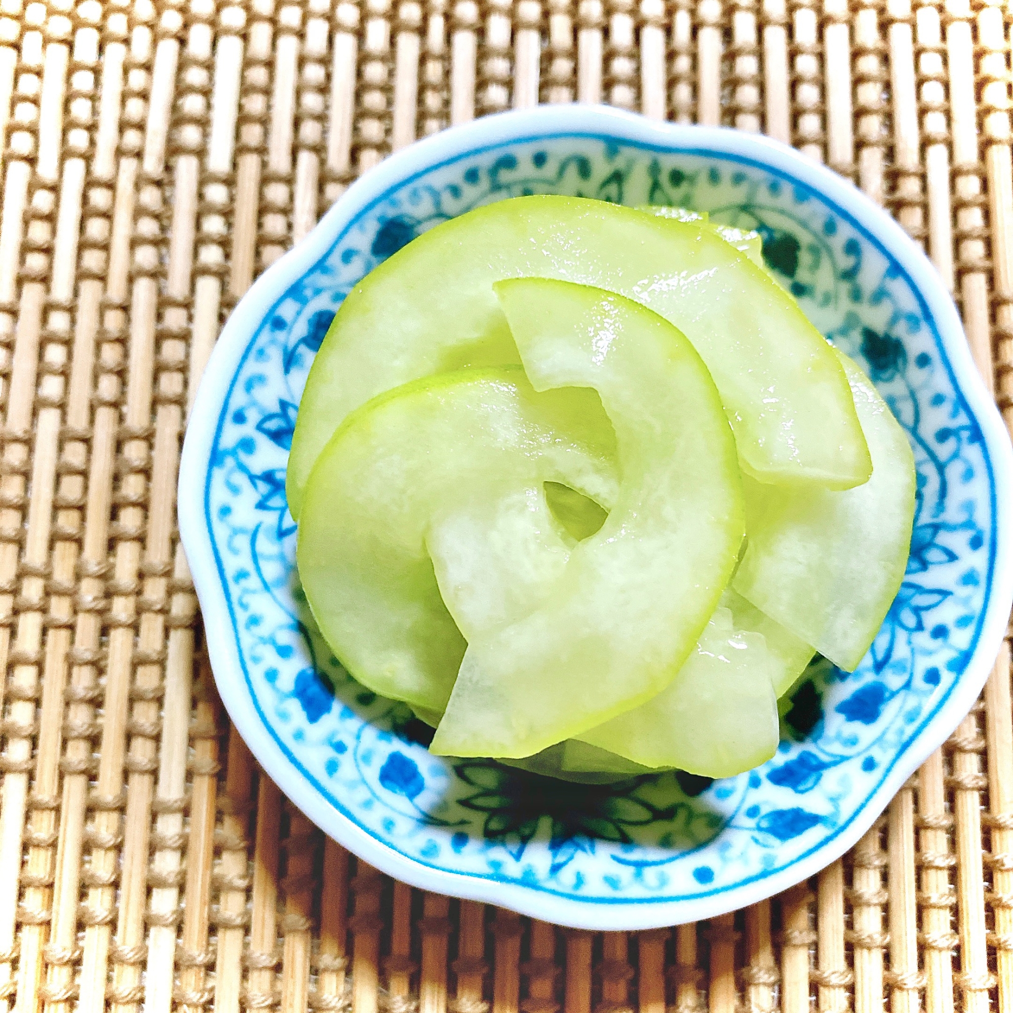 昆布茶 白だしで すぐ漬かる 瓜の浅漬け レシピ 作り方 By にゃんぺこ 楽天レシピ 昆布茶 白だしで すぐ漬かる 瓜の浅漬け レシピ 作り方 By にゃんぺこ 楽天レシピ