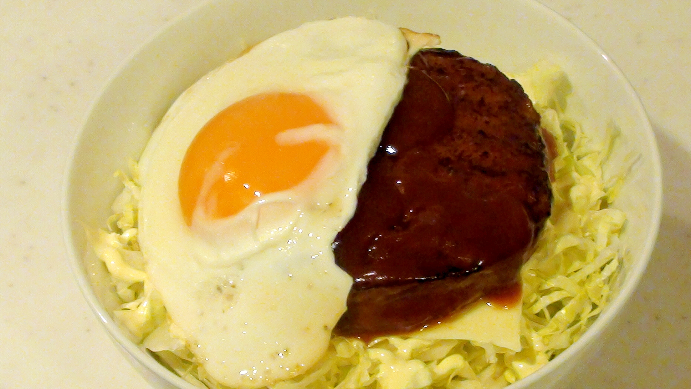 レトルトで簡単！ハンバーグ丼