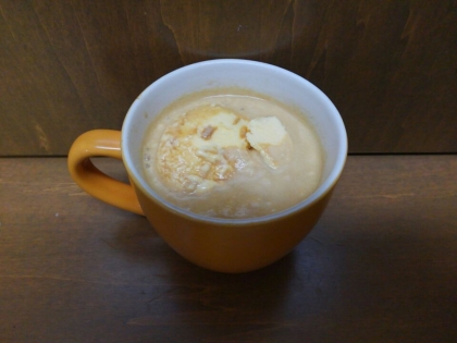バニラアイス入りシナモンコーヒー（ホット）