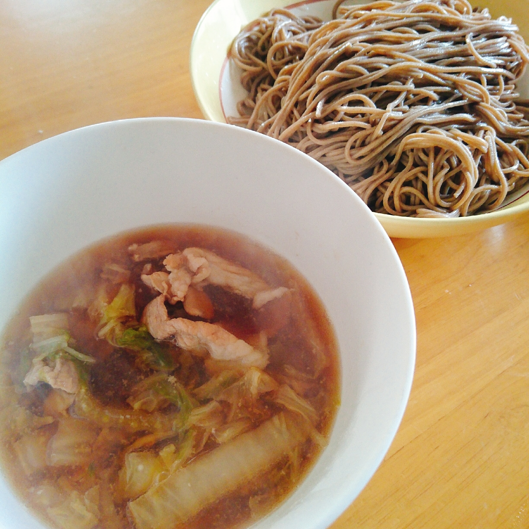 白菜と豚肉の温かいつけ蕎麦