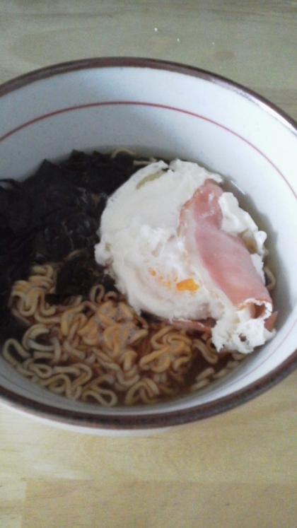 ラーメンにのせて食べました。