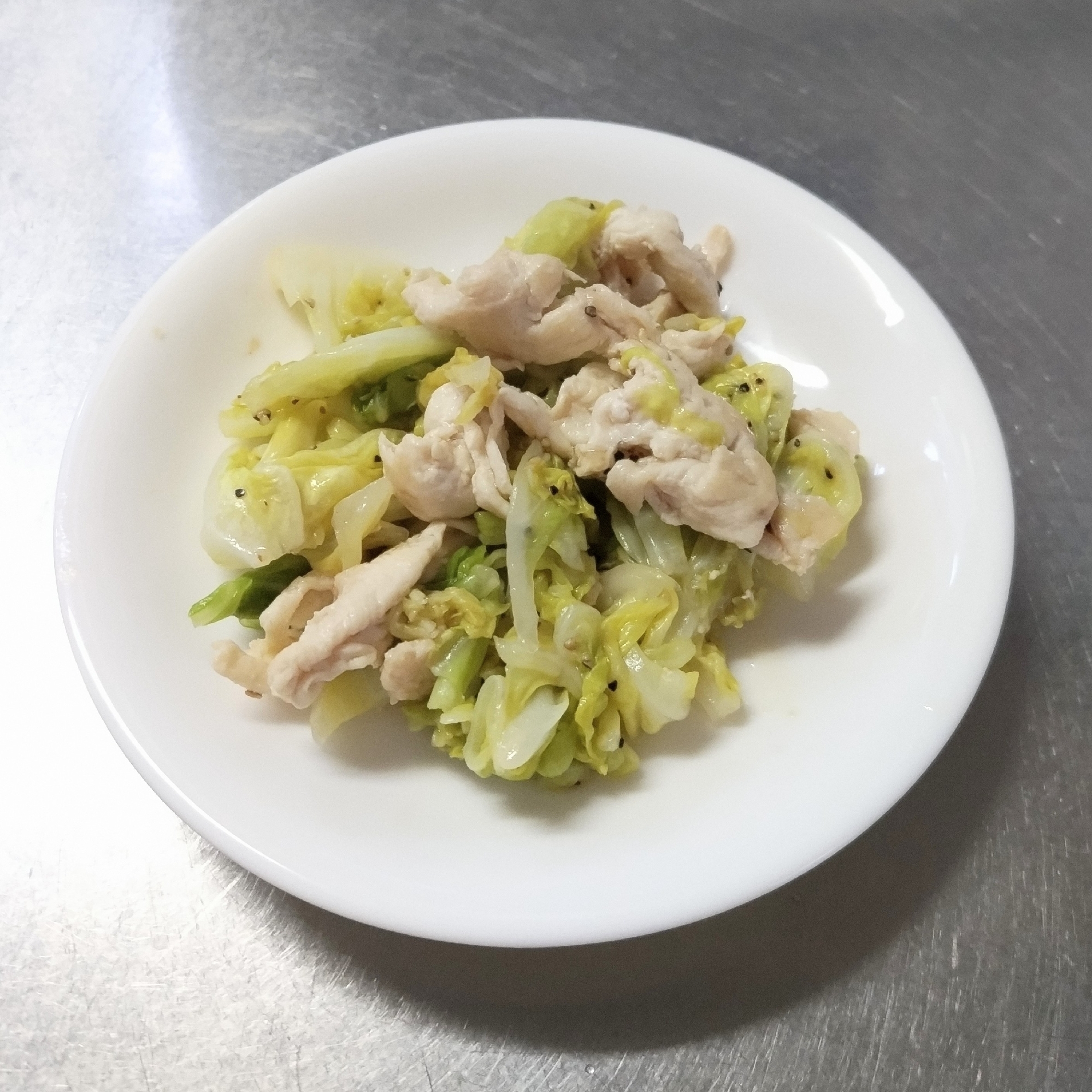 春キャベツと鶏胸肉の塩だれ炒め