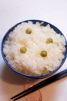 春の味覚はこれっ、基本の豆ご飯