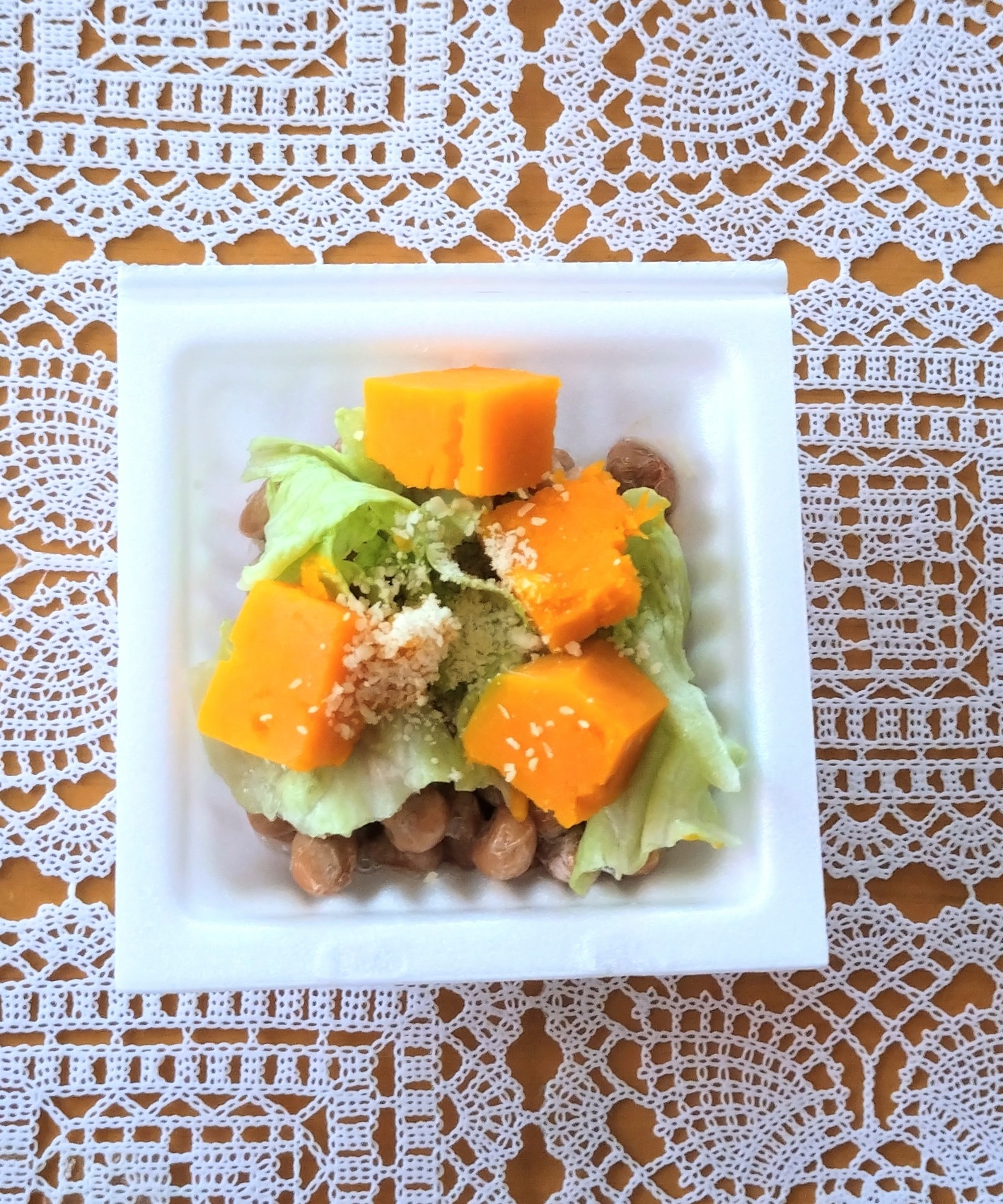 レタスとかぼちゃの粉チーズ納豆☆