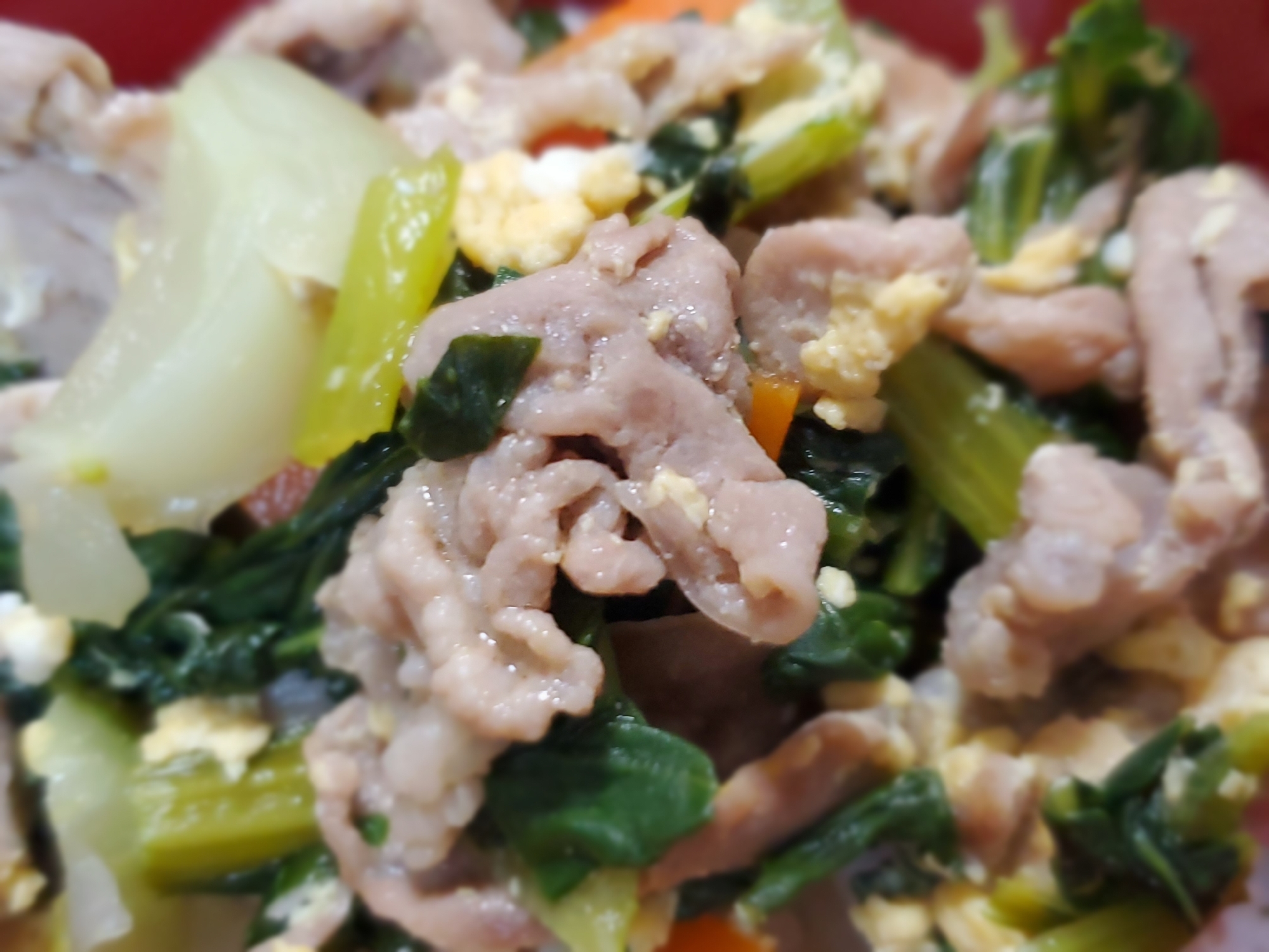 小松菜とチンゲン菜と卵の豚肉オイスター炒め
