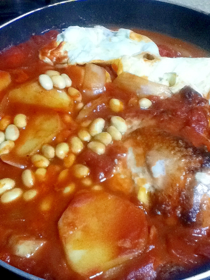 【大豆イソフラボン】鶏とキャベツのトマトシチュー