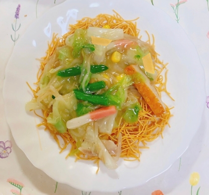 お月見だんごさん♪皿うどんの麺はあげ麺やフライ麺というのですね♡私の地域では細麺か太麺どっちにする？って聞いて選んでますෆフライ麺が好きです(⑉︎• •⑉︎)♡