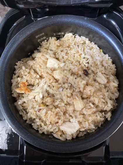 旨みたっぷり！炊飯器de鯛めし