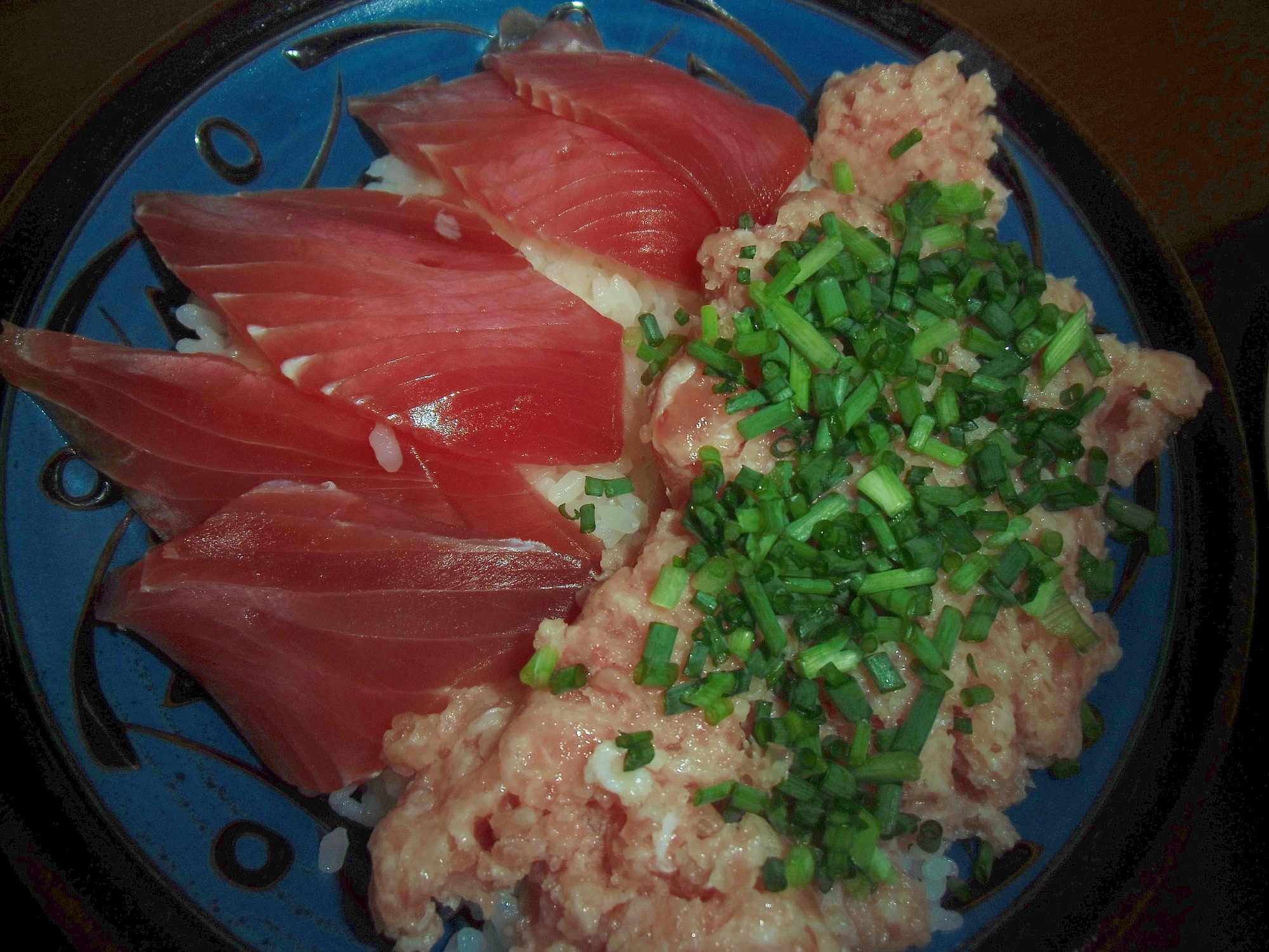 マヨまぐろのペア丼