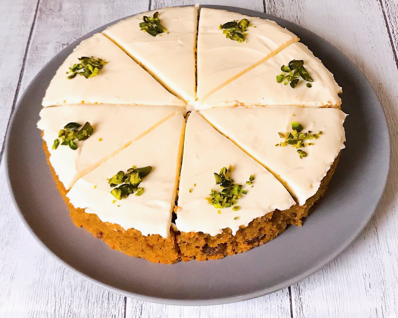 栄養たっぷり♪全粒粉で作るキャロットケーキ