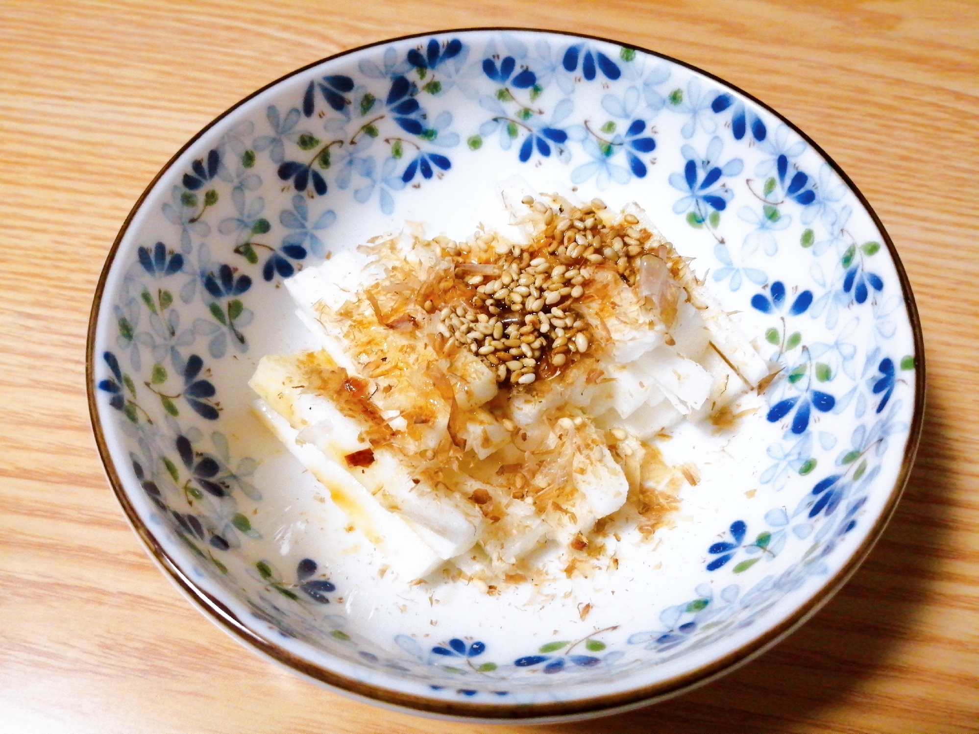 ごま油風味☆おかかとごまの長芋