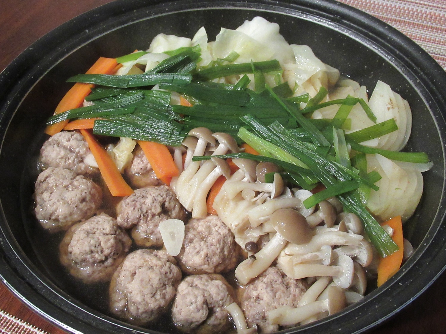 肉だんごと野菜のにんにく醤油鍋 レシピ 作り方 By みーちゃん6914 楽天レシピ 肉だんごと野菜のにんにく醤油鍋 レシピ 作り方 By みーちゃん6914 楽天レシピ