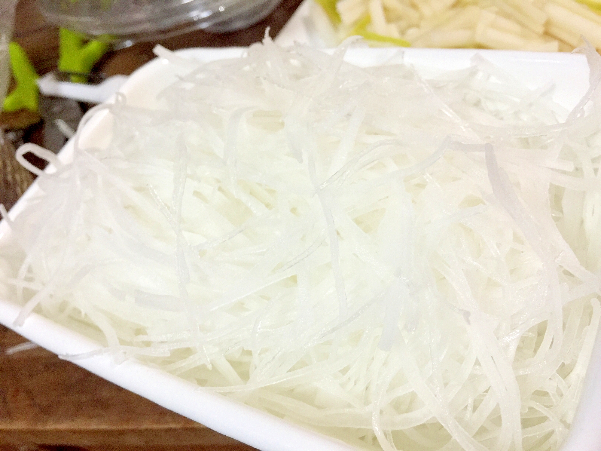 簡単!お刺身の褄(ツマ)の作り方