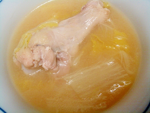 骨付き鶏肉と白菜の中華風味噌スープ