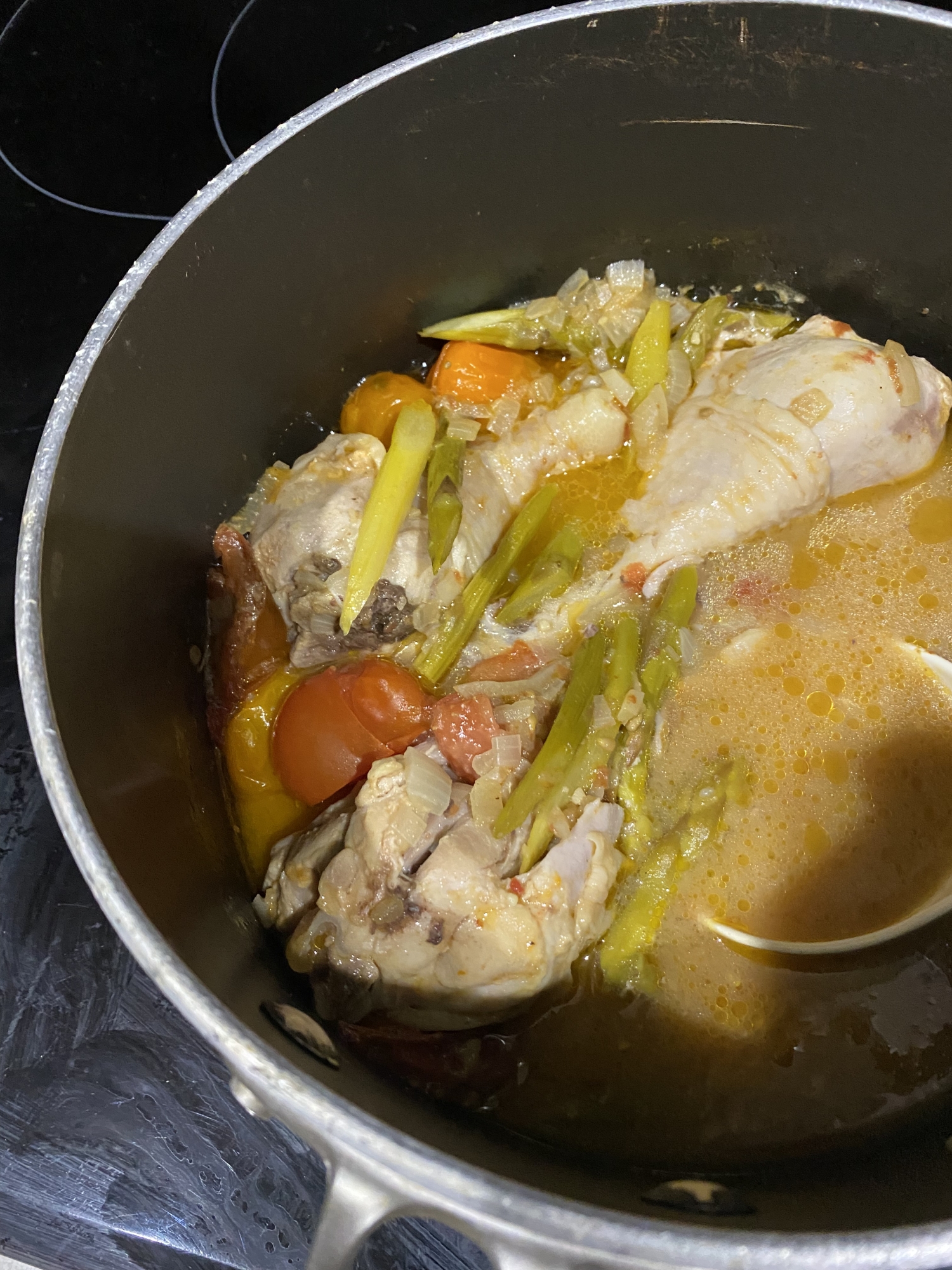 サテーマリネートソースで鶏と野菜の旨煮