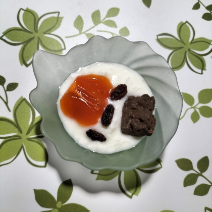 柿レーズンチョコお菓子ヨーグルト
