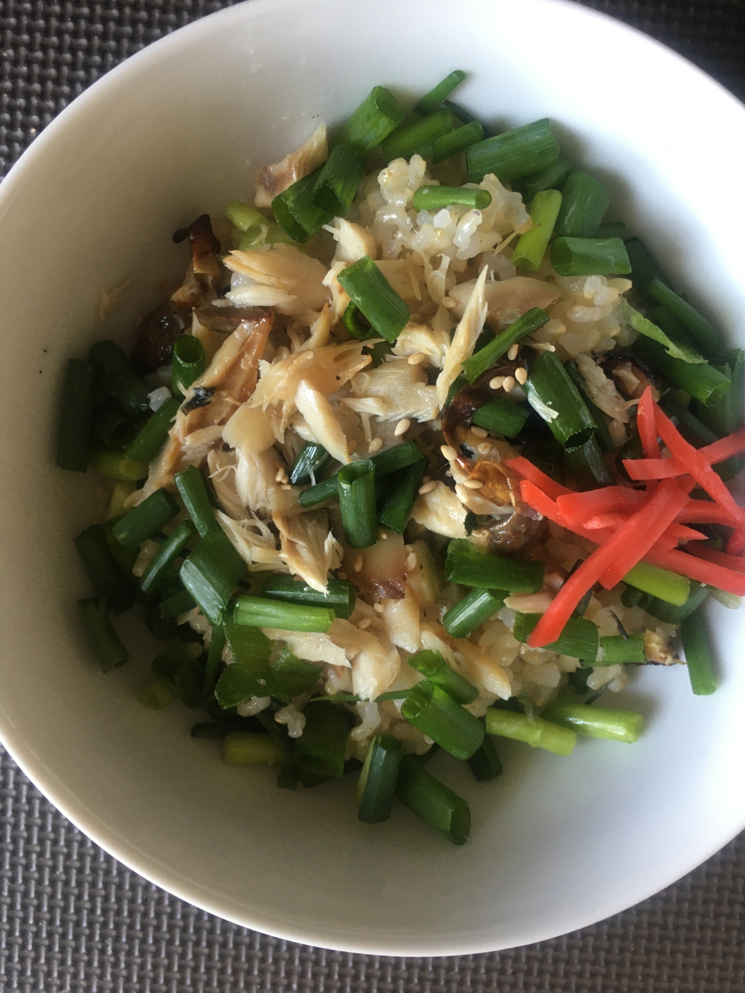 小葱と玄米の鯖ほぐしご飯