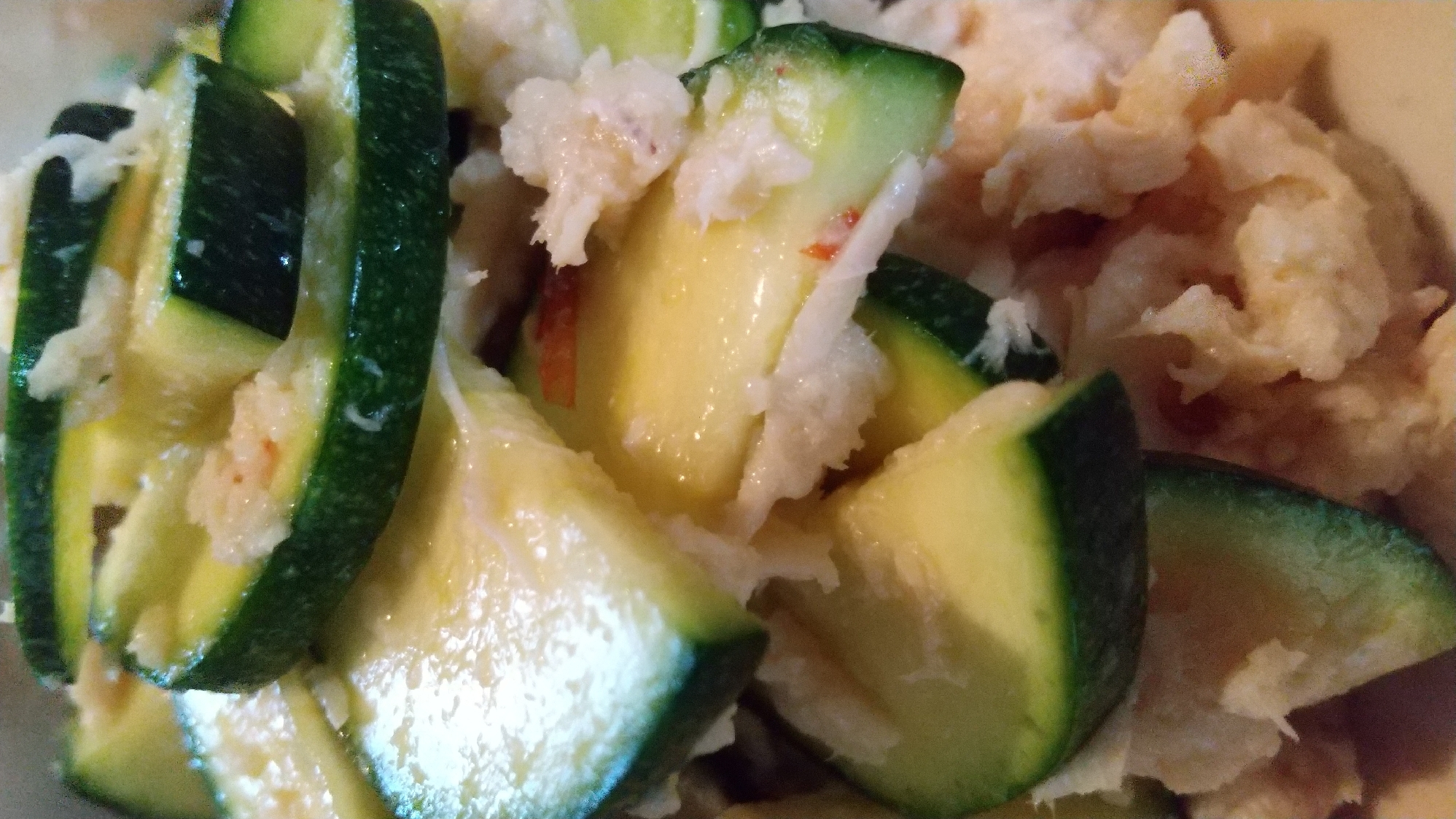 ズッキーニとかにかまの和え物