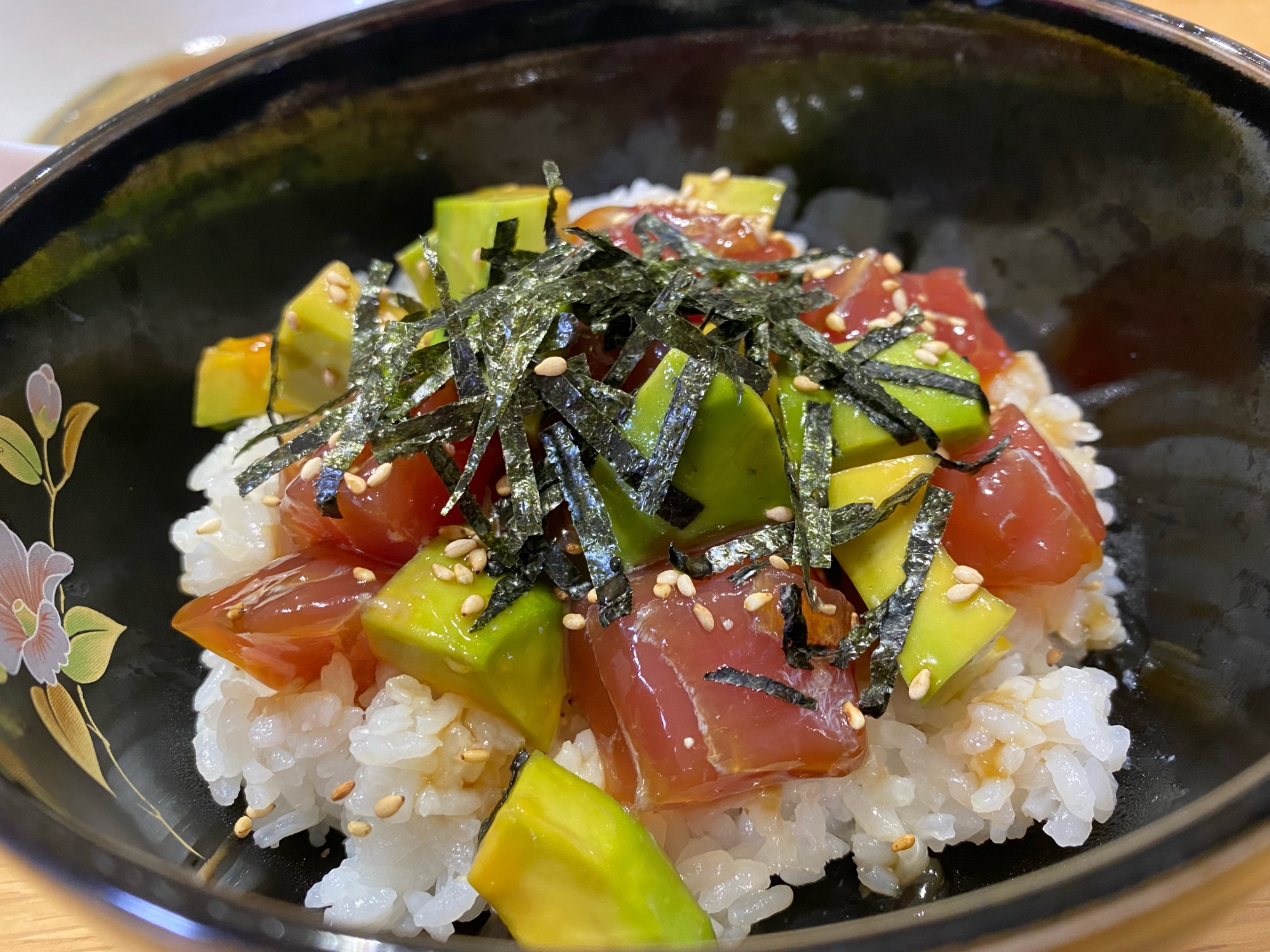 マグロ×アボカドの漬け丼♡