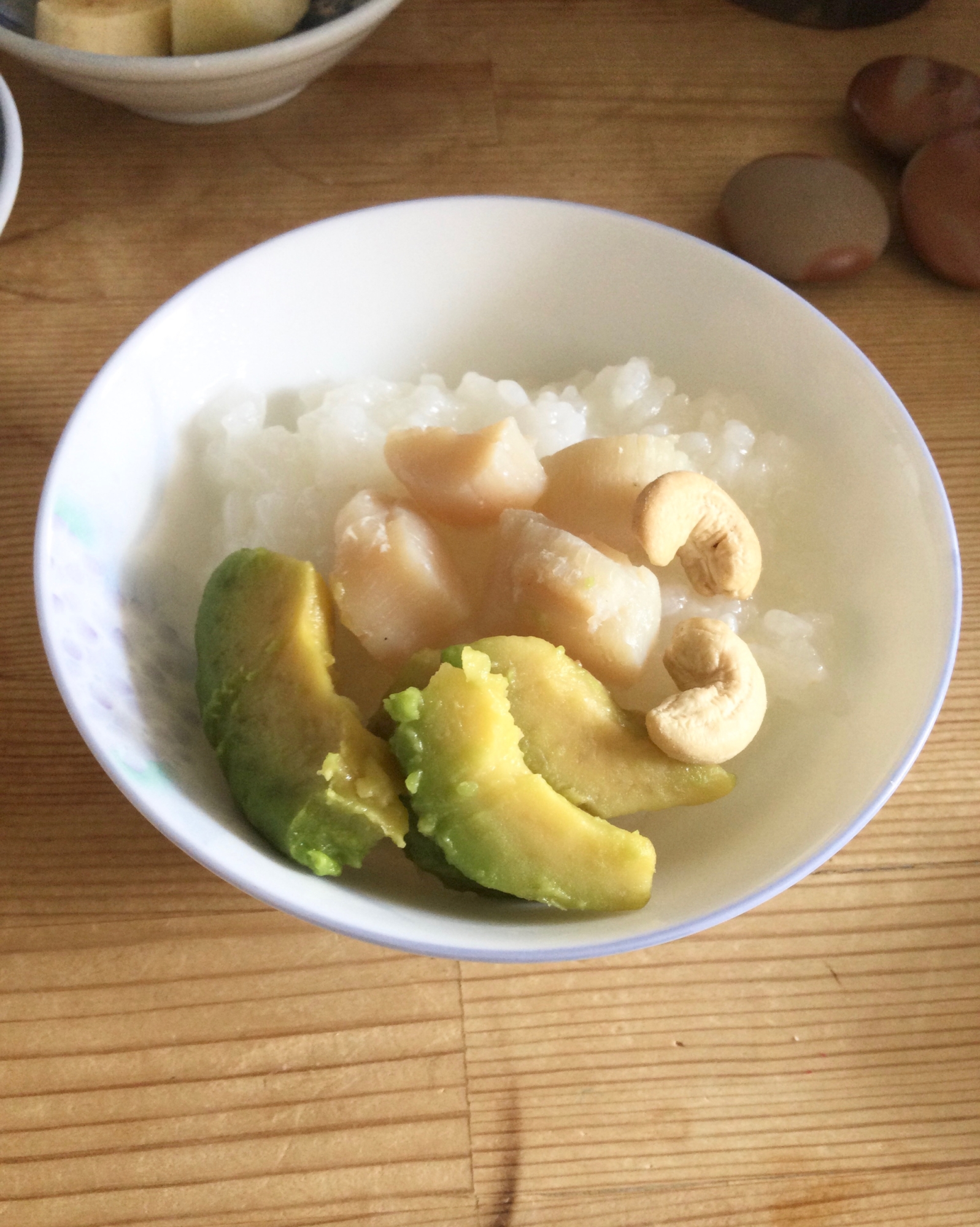 ホタテ貝柱アボカドナッツ丼♪