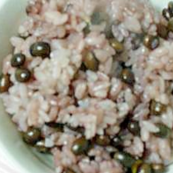 レンジで黒豆を炒る簡単 黒豆ごはん レシピ 作り方 By 宇治の小町 楽天レシピ レンジで黒豆を炒る簡単 黒豆ごはん レシピ 作り方 By 宇治の小町 楽天レシピ