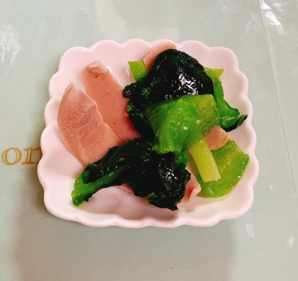 素朴♩しゃきしゃき小松菜とギョニソ炒め