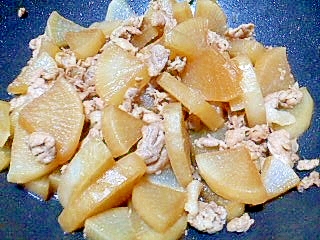 豚バラと大根の煮物