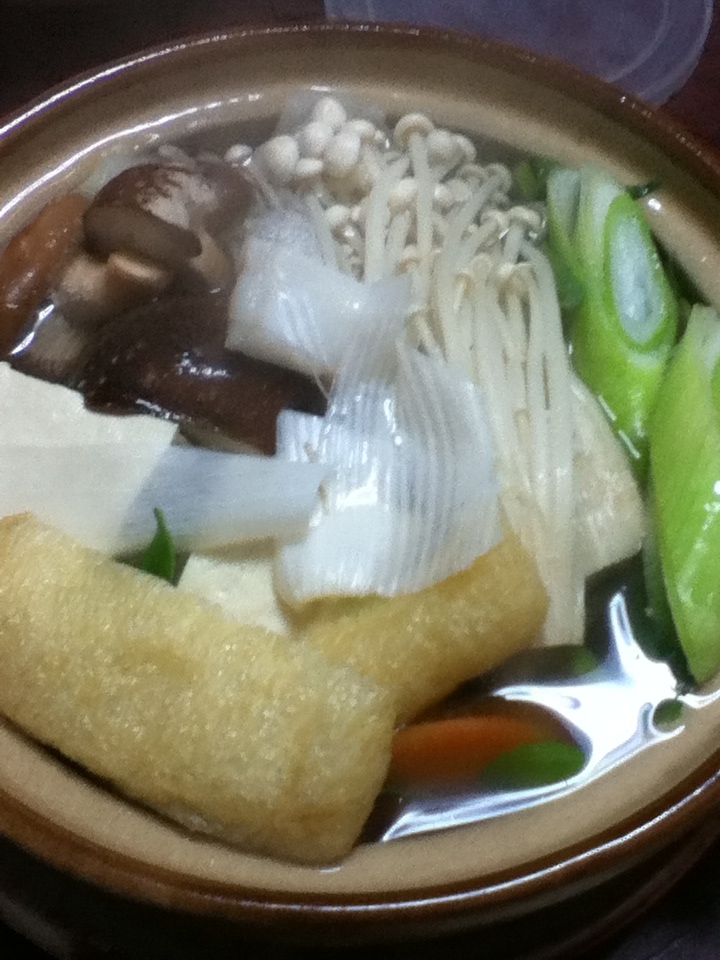 カレイのアラとキノコの湯豆腐鍋