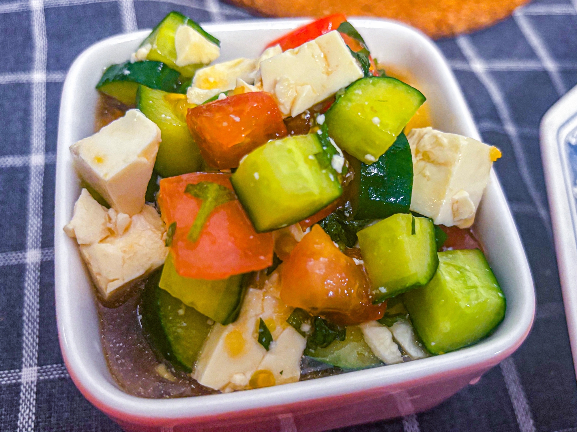 ヘルシー夏におすすめ！トマトときゅうりと豆腐マリネ