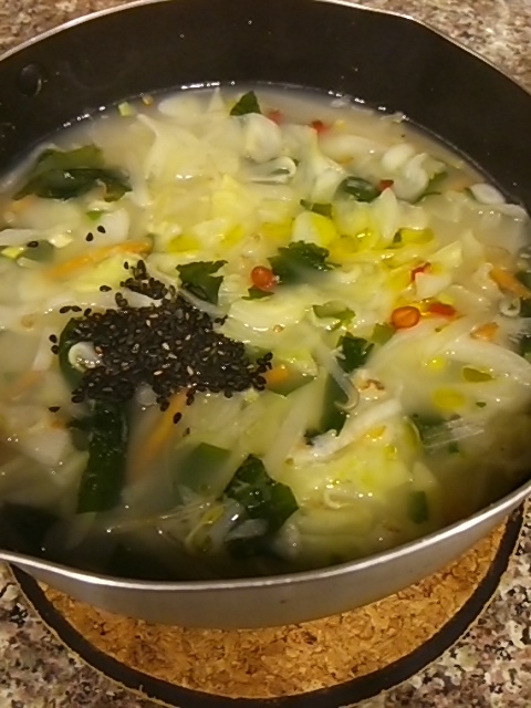 野菜たっぷりパスタわかめスープ