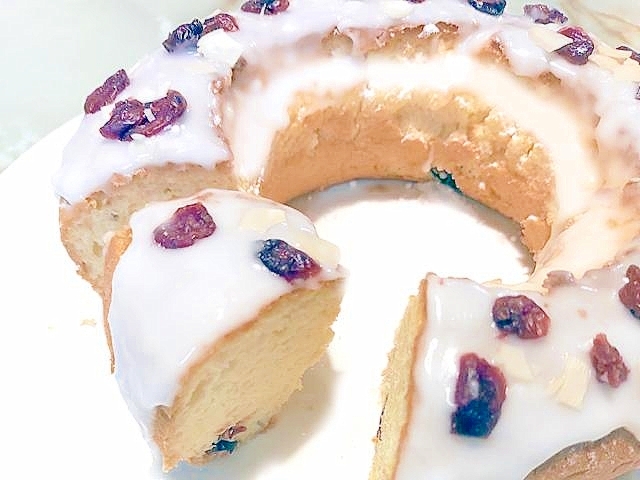 エンゼル型で!ドライクランベリーのスポンジケーキ♪