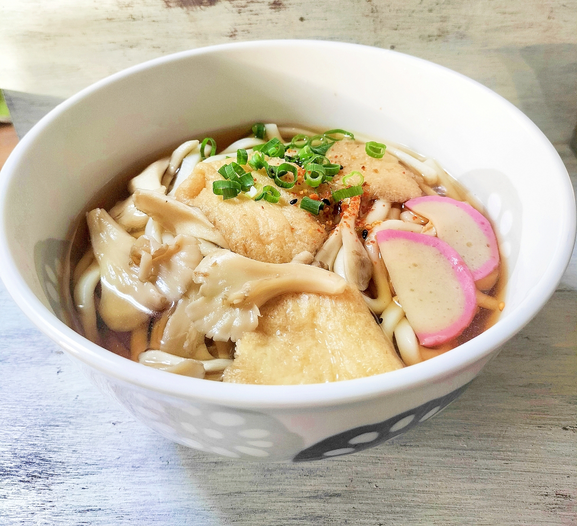 油揚げでほっこり♡舞茸うどん