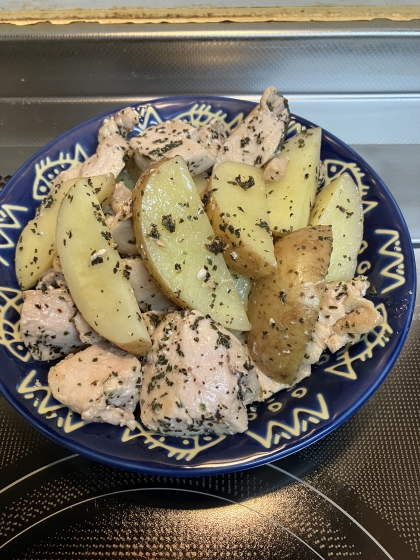 味付き鶏肉と新じゃがのオーブン焼き