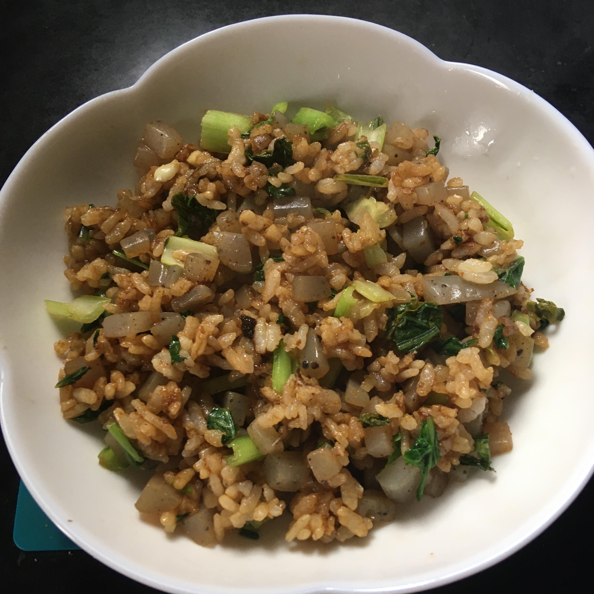 こんにゃく、にんにく、小松菜のカレー焼き飯