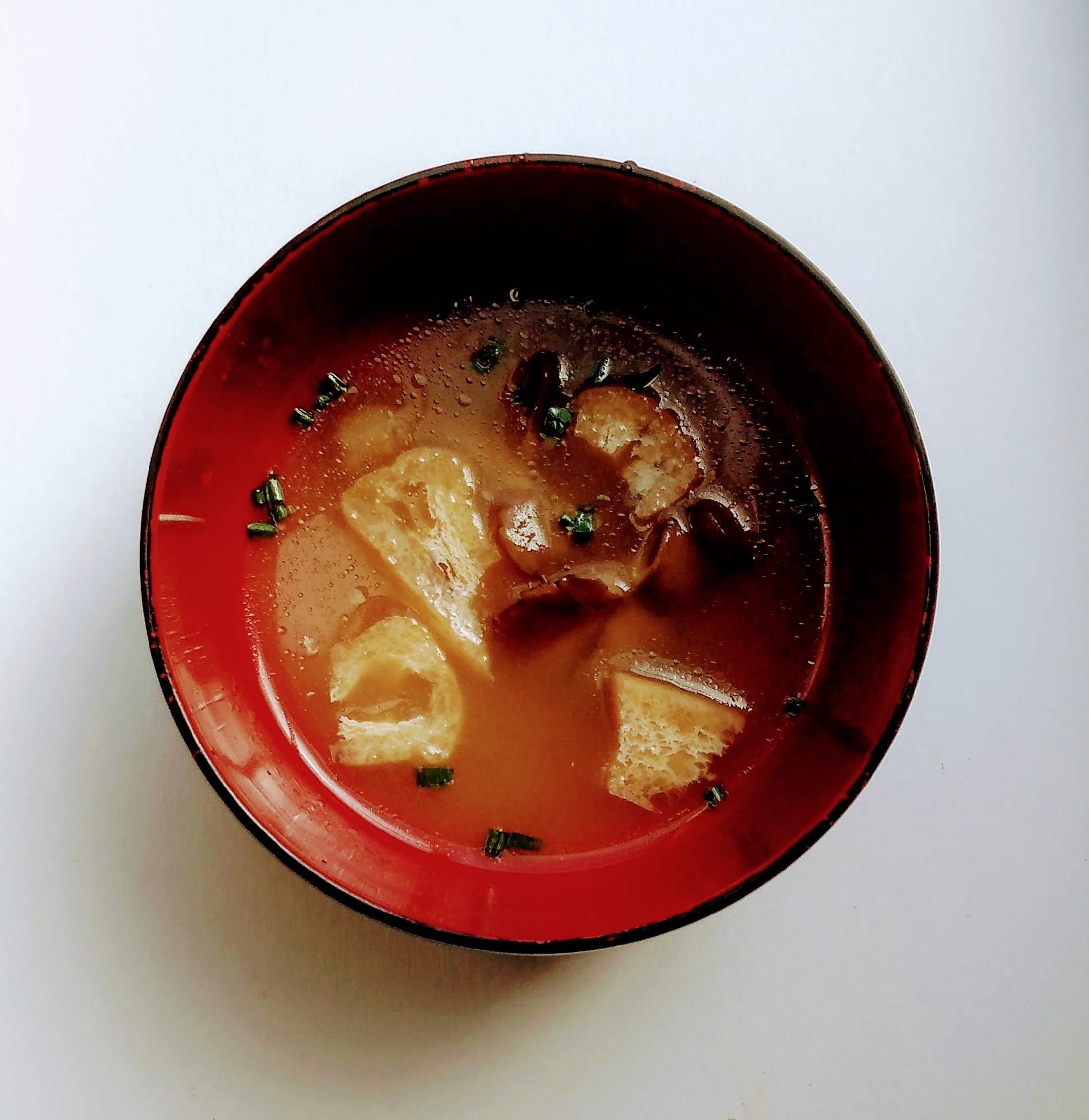 舞茸と油揚げの味噌汁