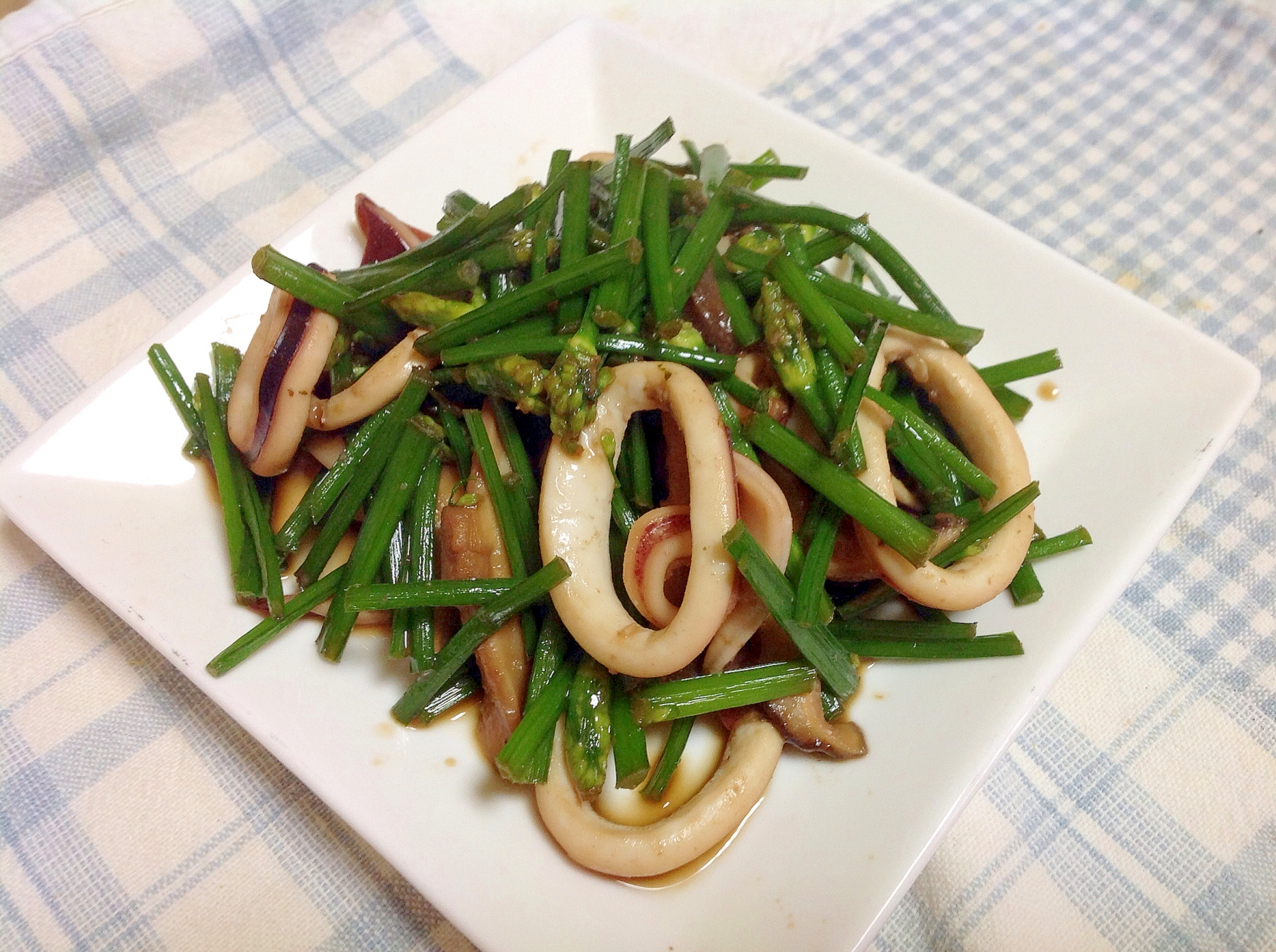 花ニラとイカのニンニク醤油炒め レシピ 作り方 By Simakis 楽天レシピ 花ニラとイカのニンニク醤油炒め レシピ 作り方 By Simakis 楽天レシピ