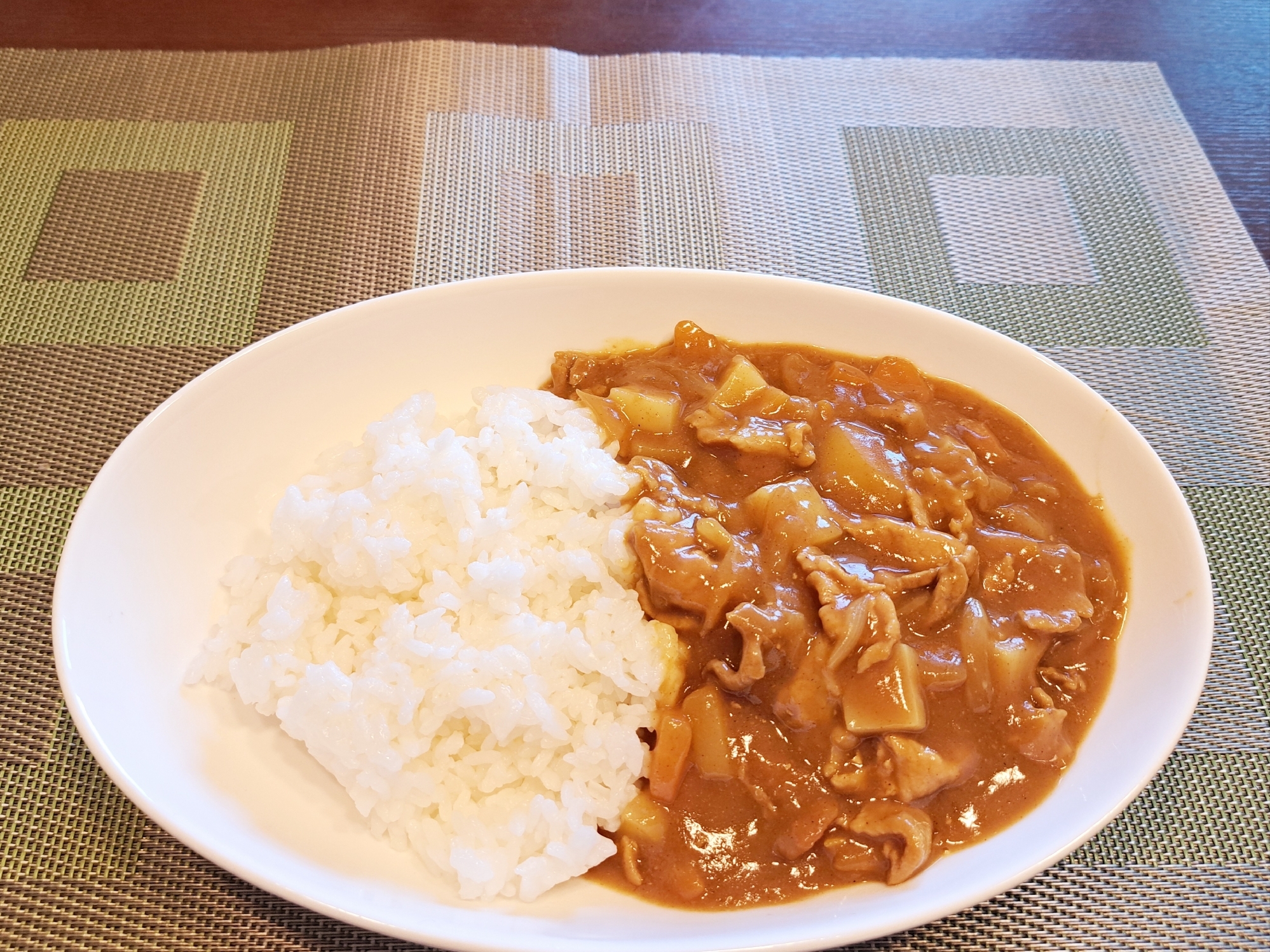 昔なつかしい！豚こま肉で！ポークカレー