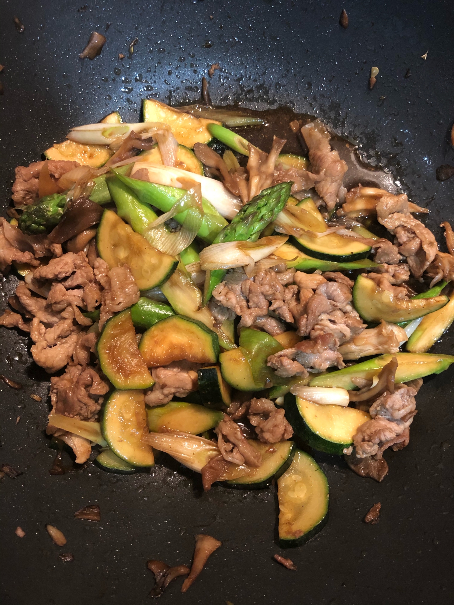 ズッキーニとアスパラと豚肉の炒め物