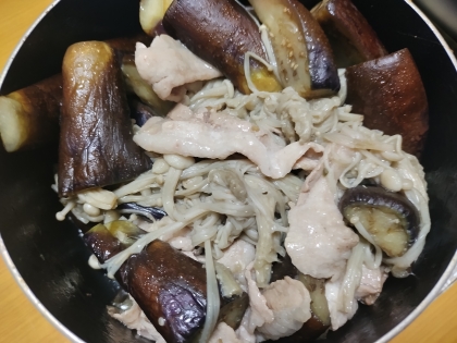 これうまつゆで楽ちん♡豚肉となすとしめじの簡単炒め