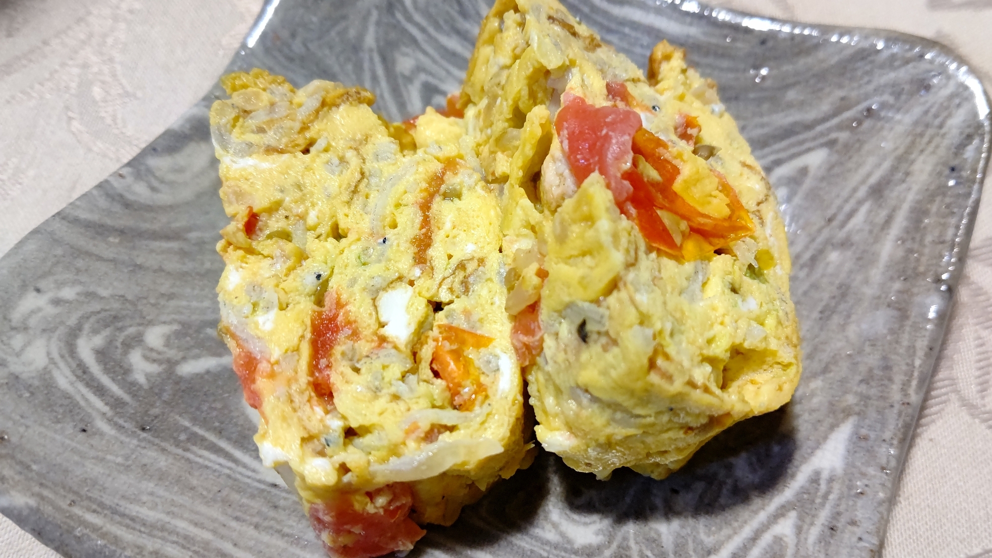 釜揚げシラスとミニトマトの洋風卵焼き