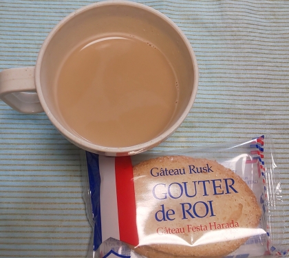 洋菓子とカフェモカ