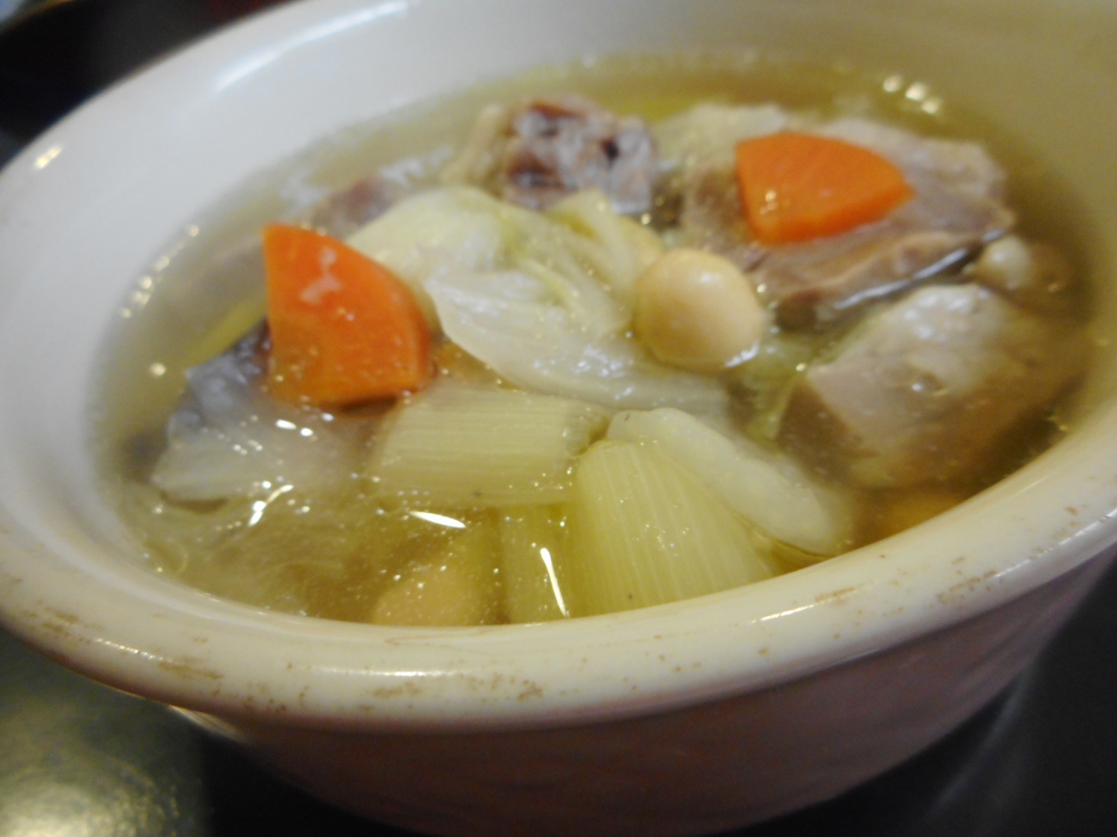 塩豚と大豆と白菜のスープ