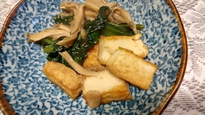 ご飯が進む♡厚揚げと小松菜とまいたけのしょうが焼き