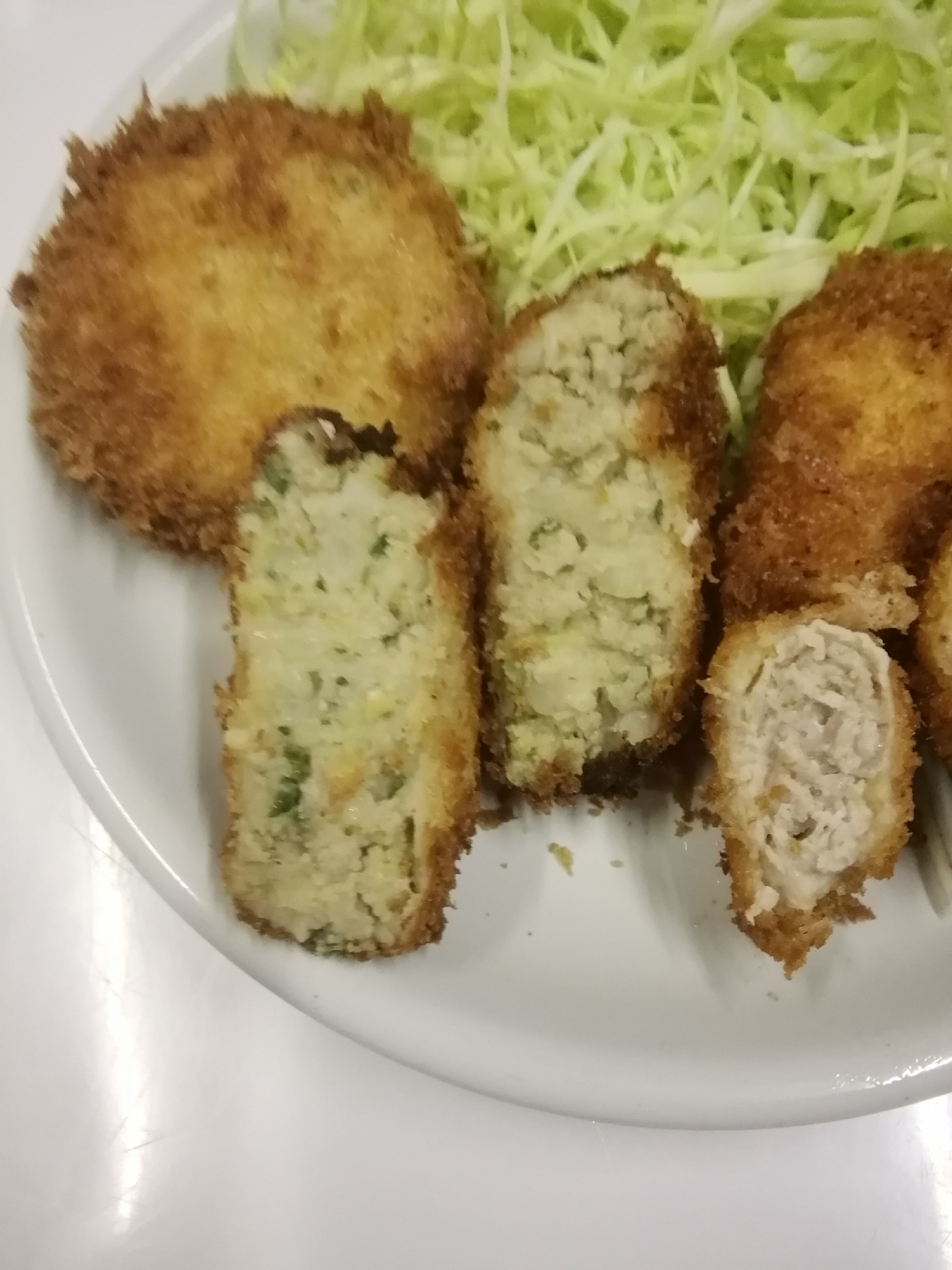 餃子の餡でコロッケ