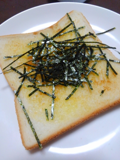 朝食に☆海苔バターしょうゆトースト