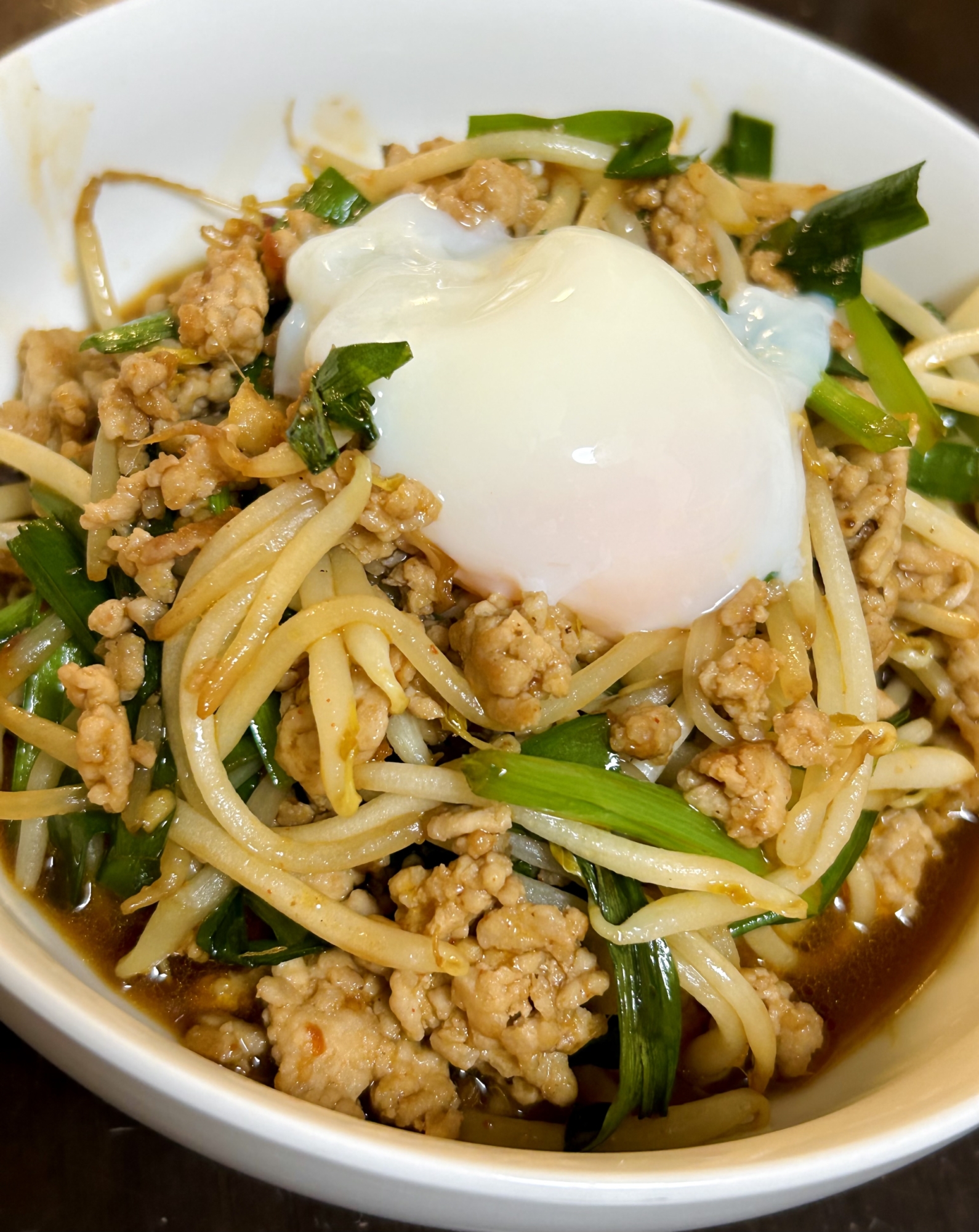 丼にしても美味い！台湾もやし炒め